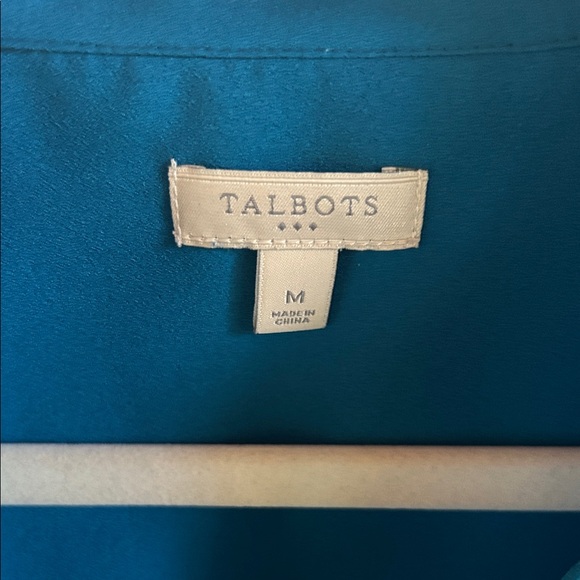 Talbots Vibrant Teal Blue Button-Down Long Sleeve Blouse; Size M; No Iron! - Picture 2 of 10